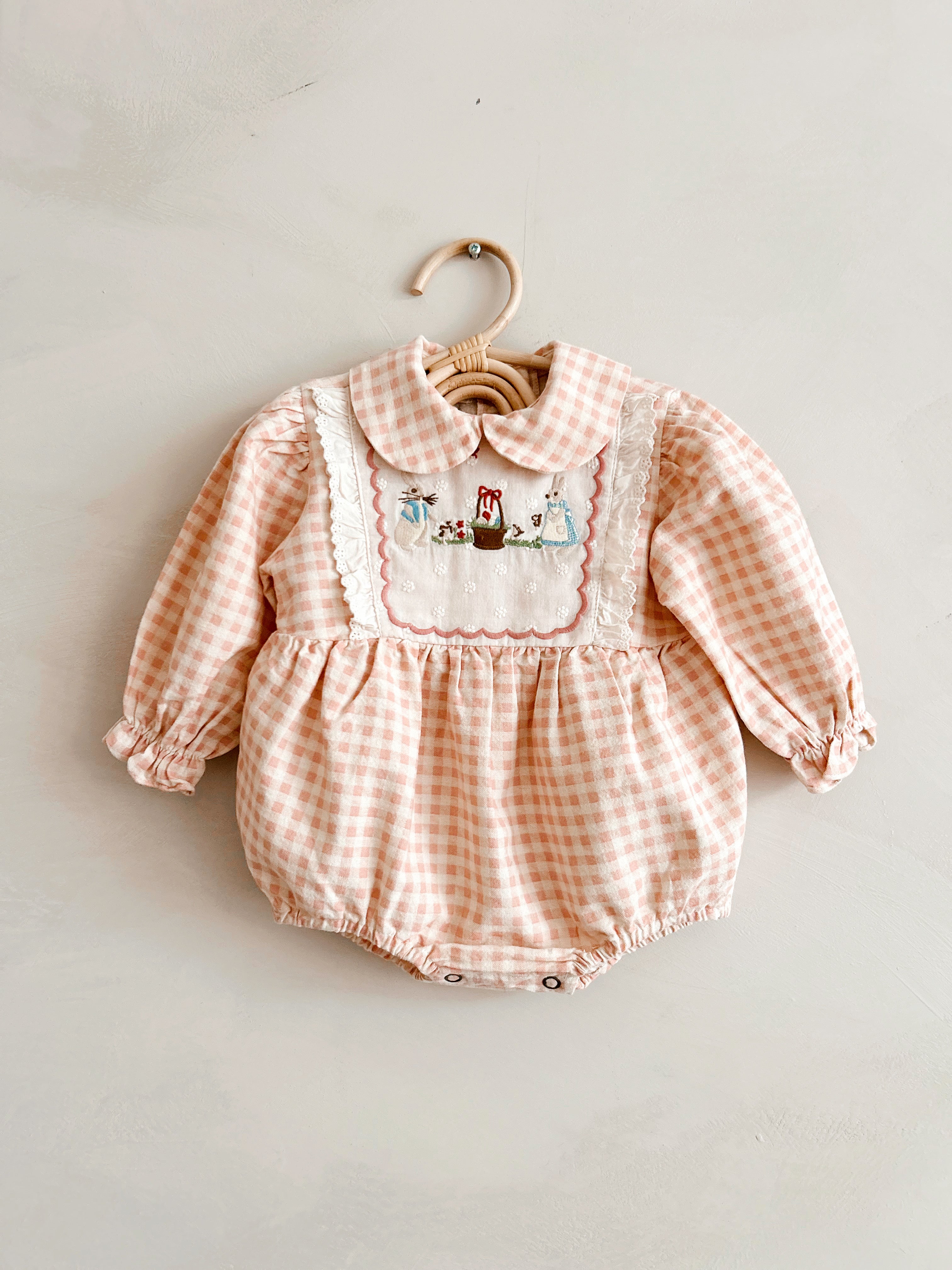 Neneru Peter Rabbit Romper (Dusty Rose)