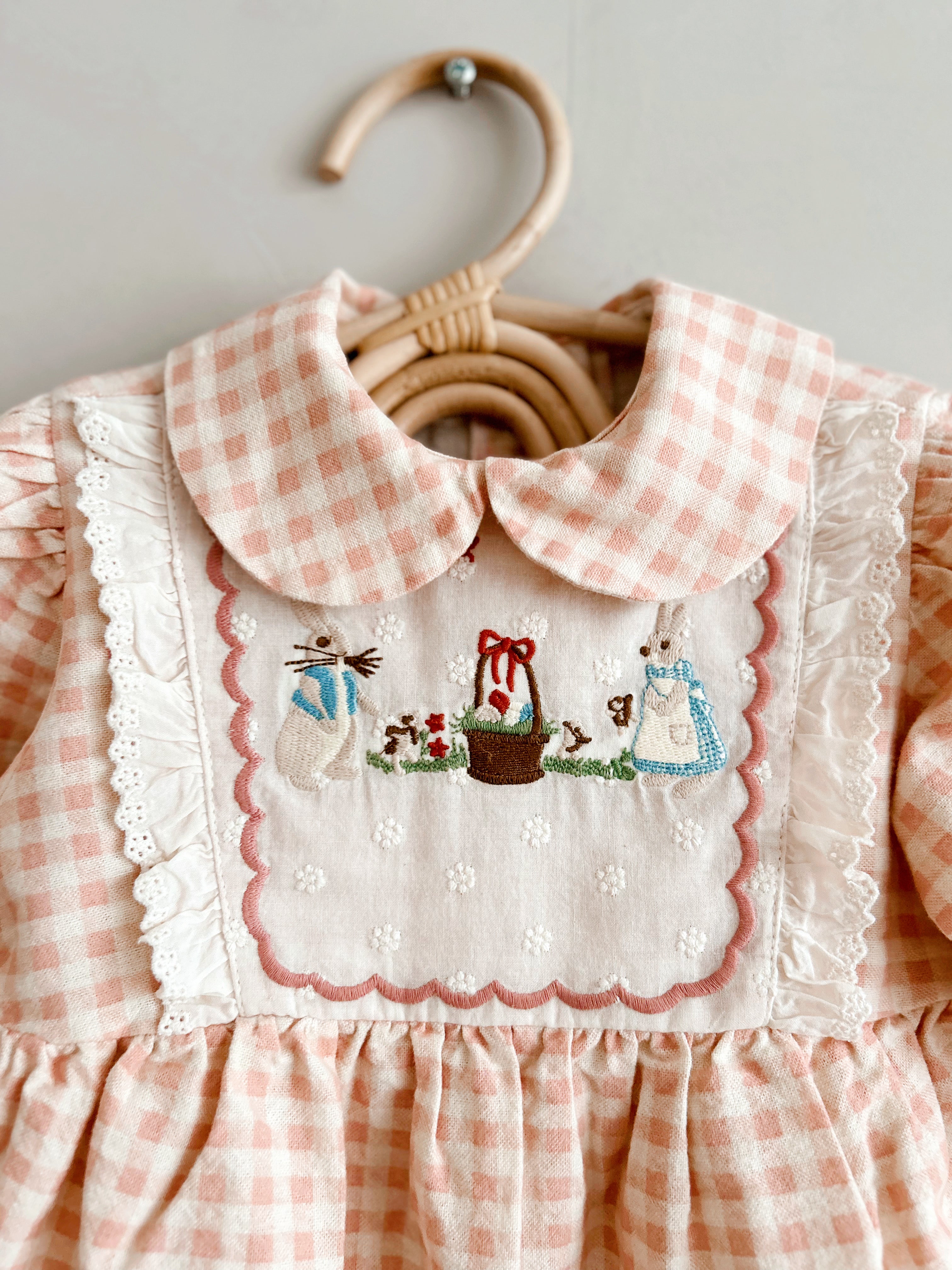 Neneru Peter Rabbit Romper (Dusty Rose)