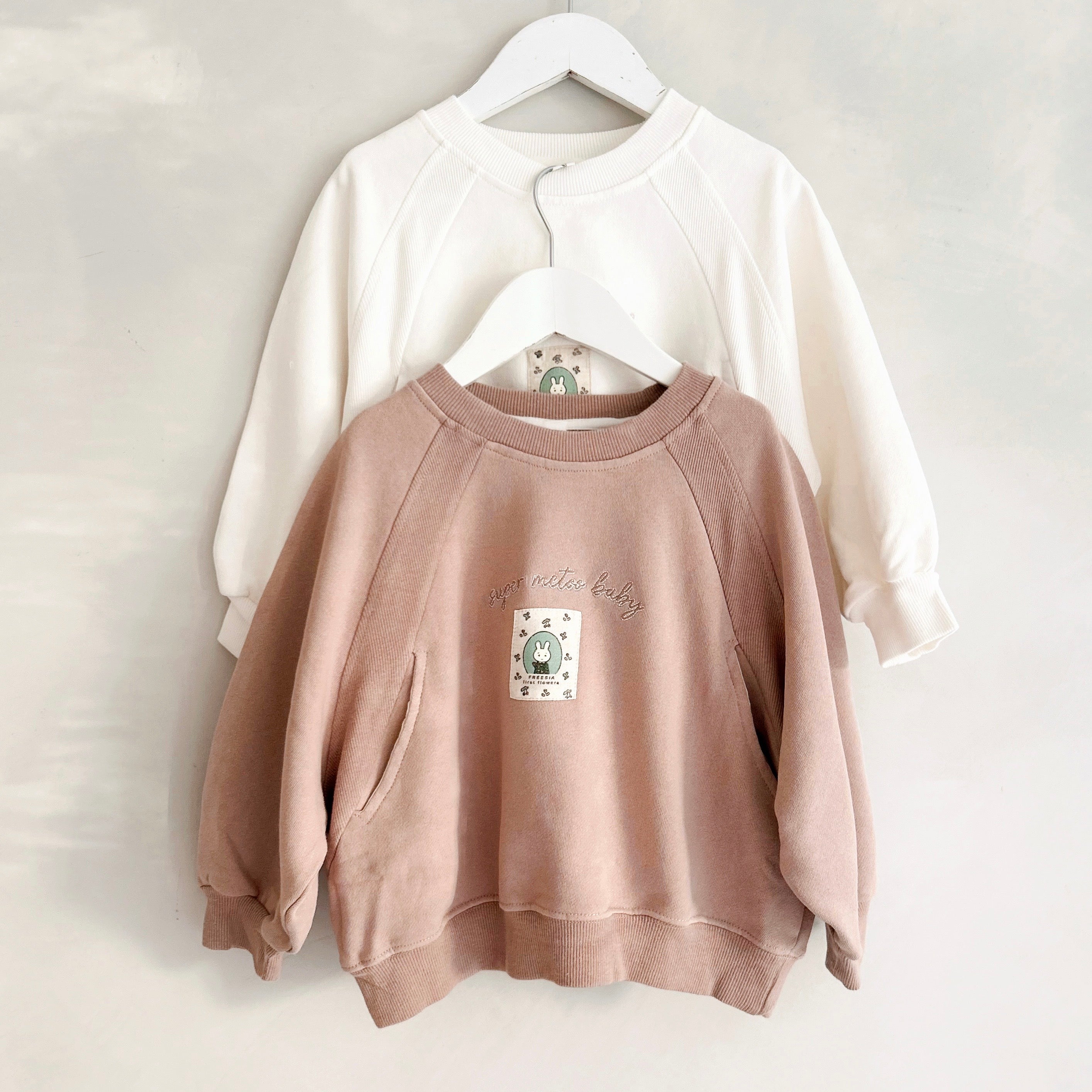 Aiai Bunny Sweatshirts (2 Colours)