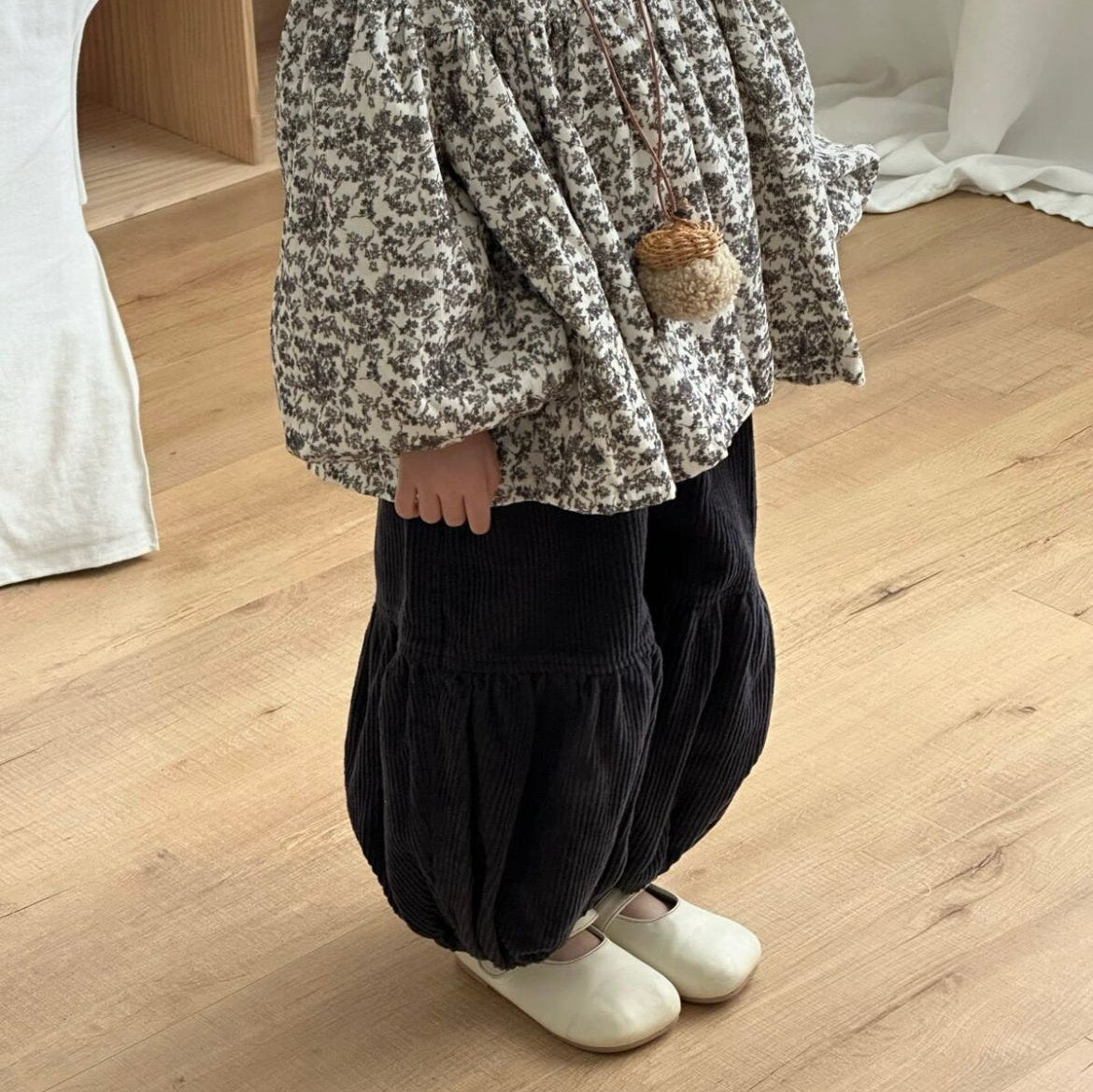 Aiai Bobo Corduroy Pants